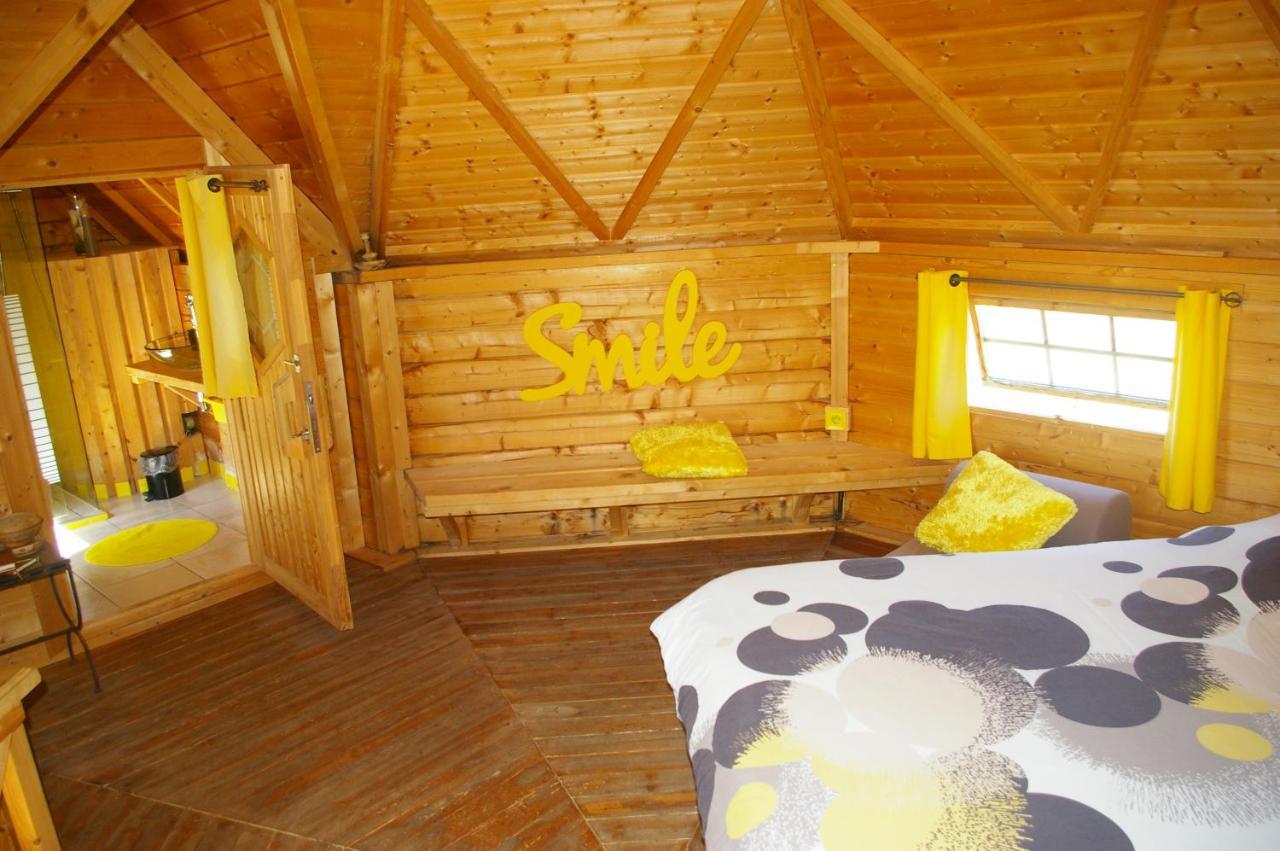 Village Privatise De Cabanes Insolites D'Ananda Ma Saint-Aubin-de-Lanquais エクステリア 写真